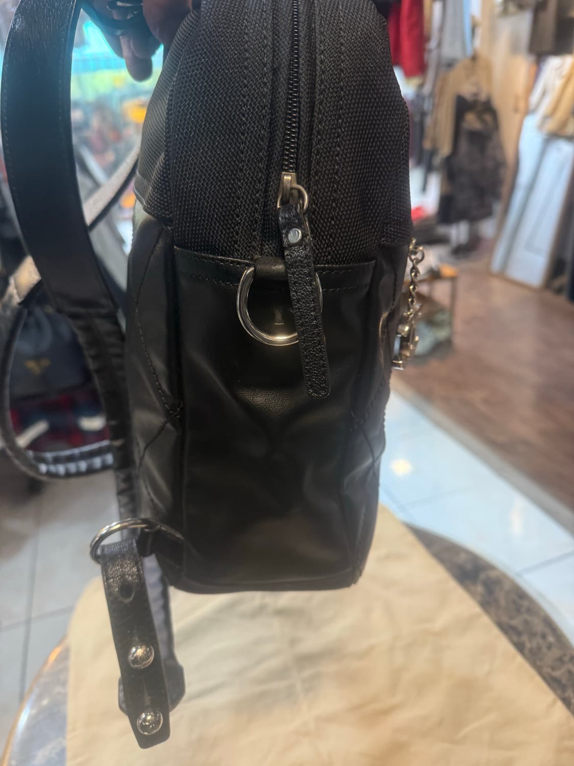 정품 샤넬 파리 비아리츠 백팩+크로스백 팝니다 상품이미지4