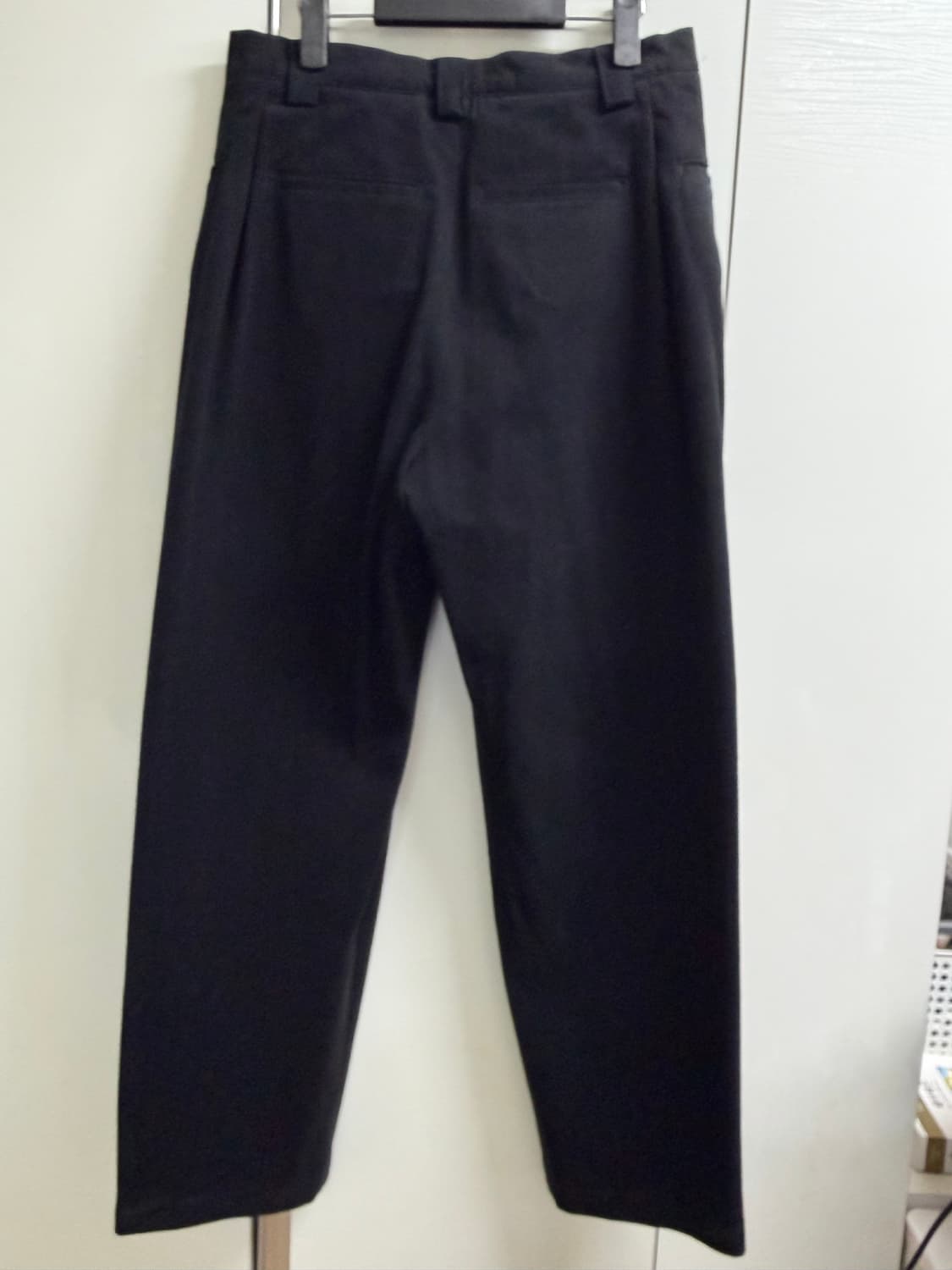 아트이프액츠 포켓 온 턱 팬츠 m 상품이미지2