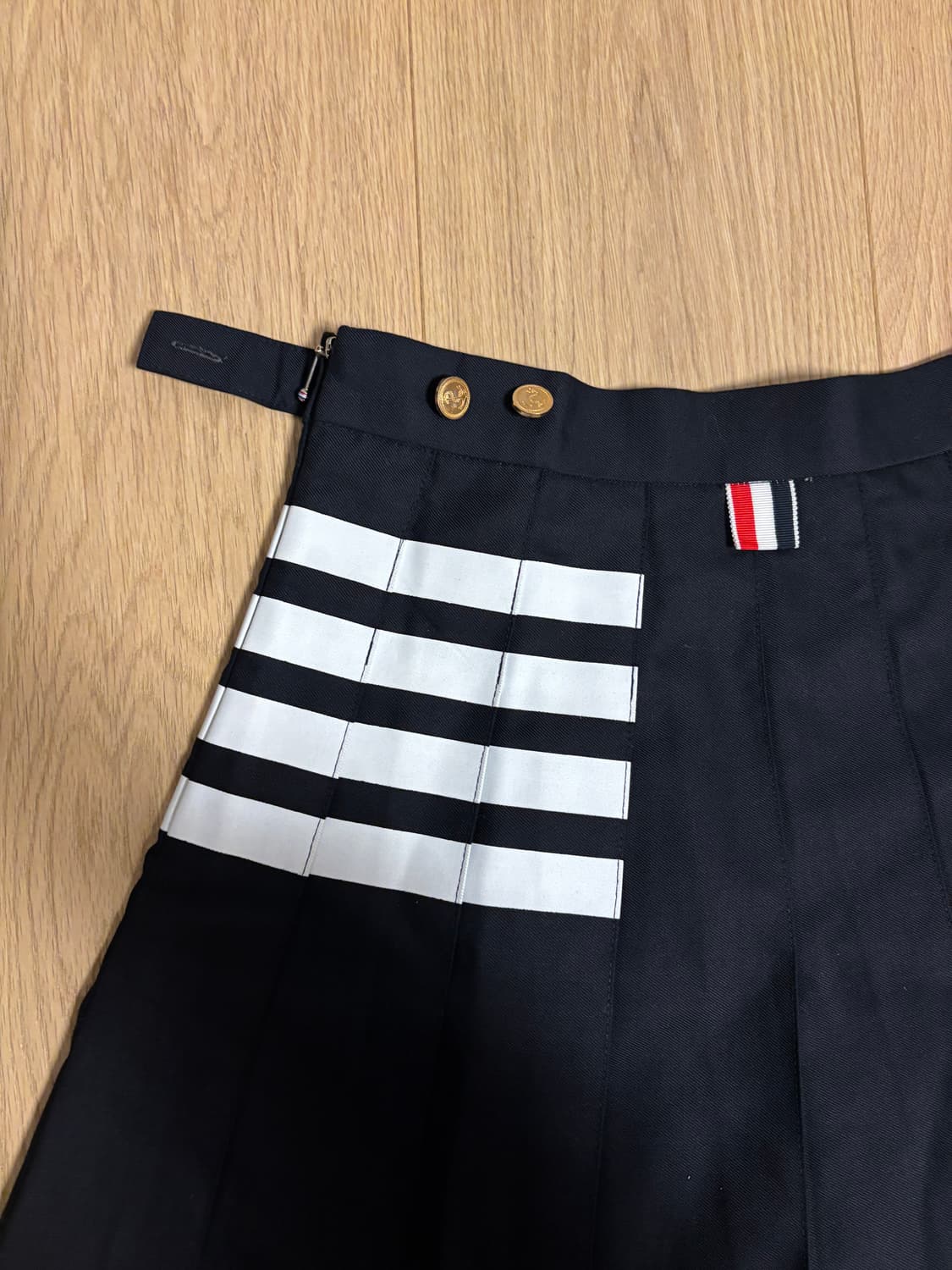 톰브라운 스커트 상품이미지4