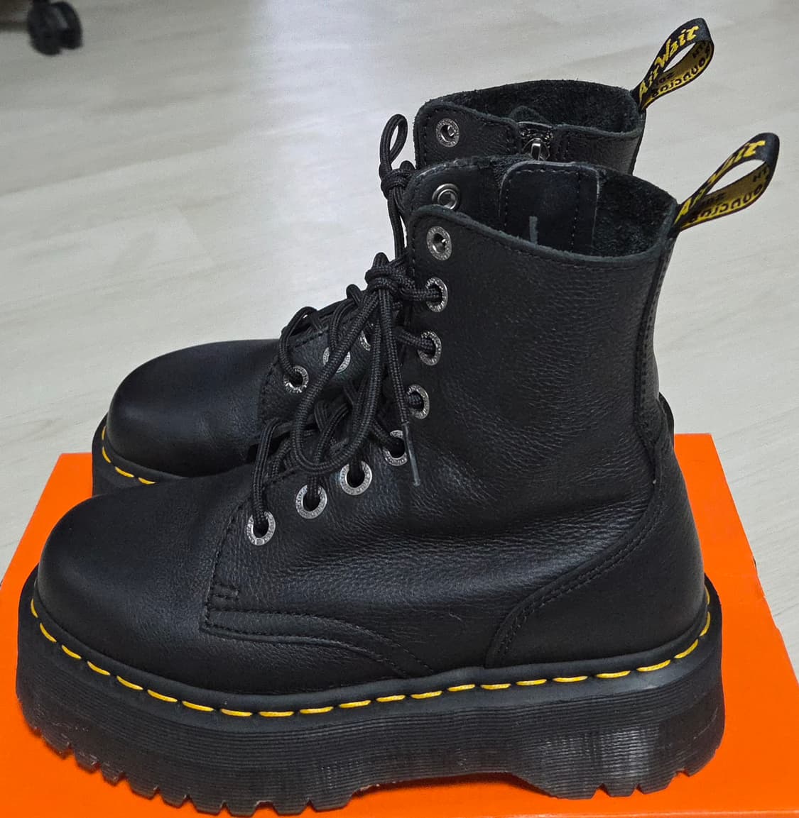 닥터마틴 제이든 3 워커 부츠 상품이미지2