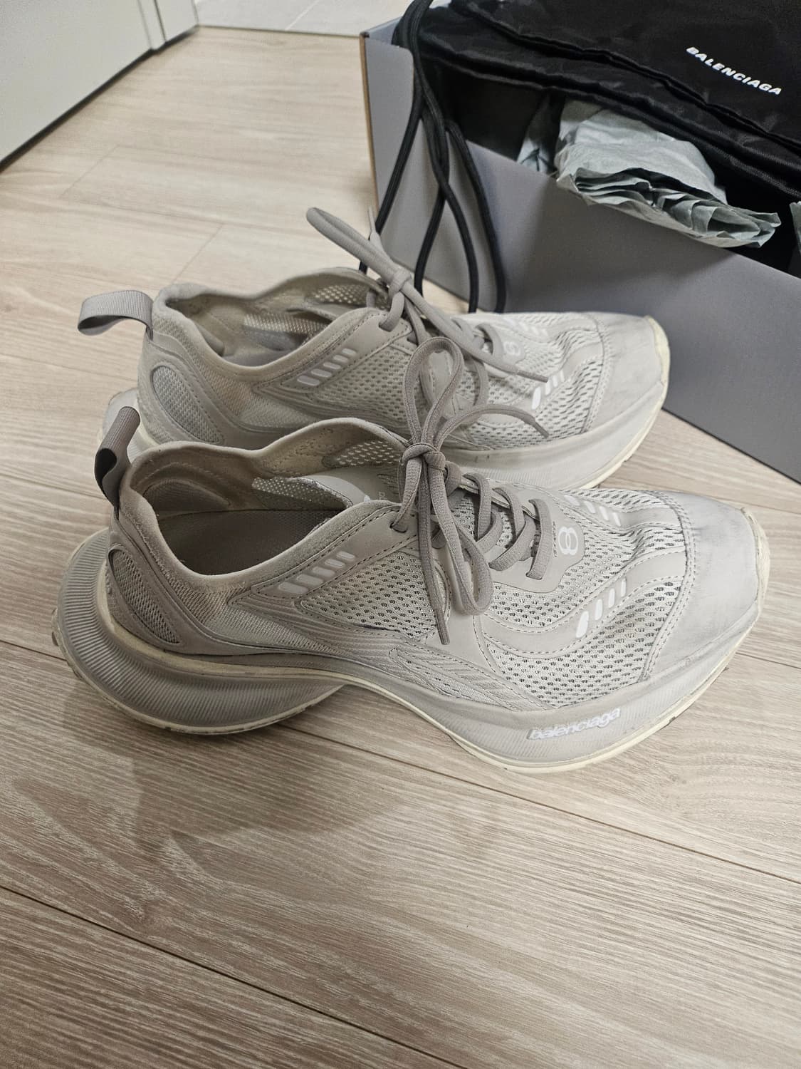 발렌시아가 서킷 베이지 40사이즈 상품이미지3