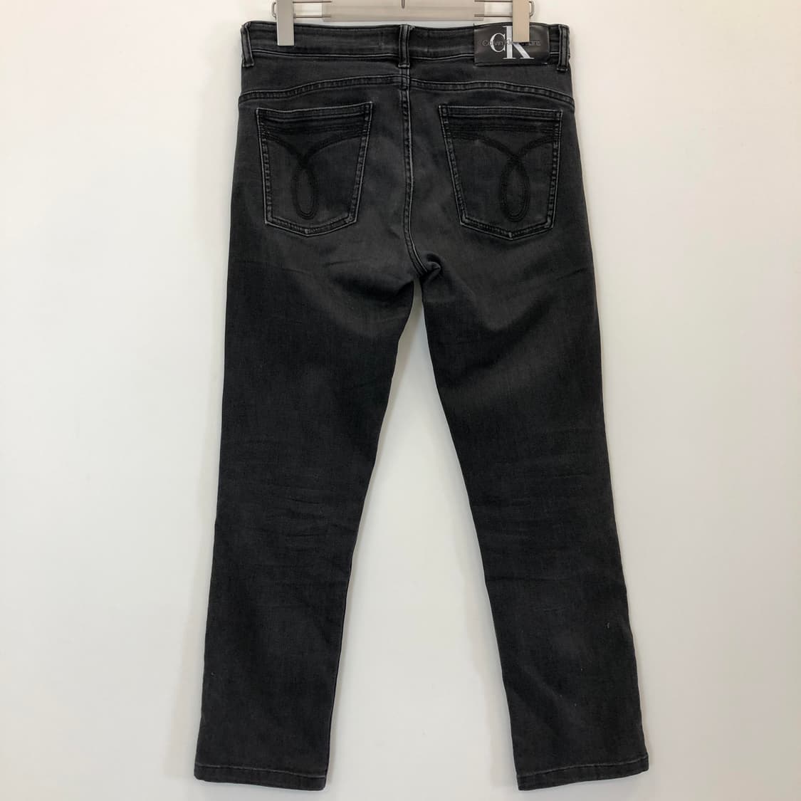 ck 캘빈클라인 레더패치 Body핏 블랙데님 30 인치 상품이미지3