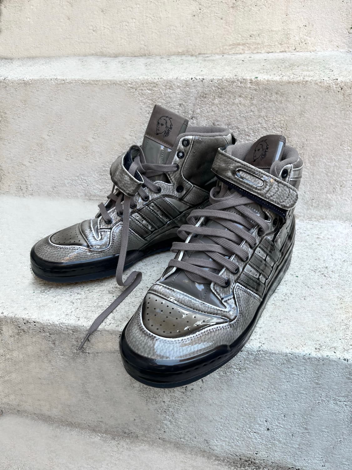 제레미스캇 x 아디다스 하이탑 블랙딥드 상품이미지6