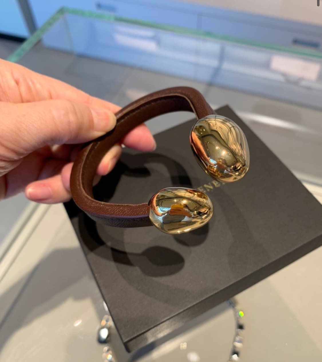 보테가베네타 레더 골드 팔찌 상품이미지6