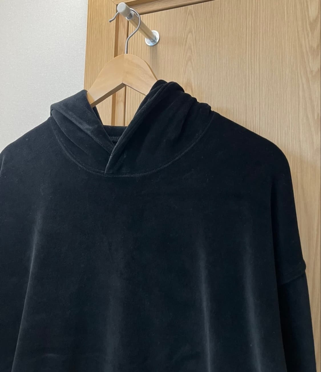 폴리테루 벨벳 후드티 상품이미지1