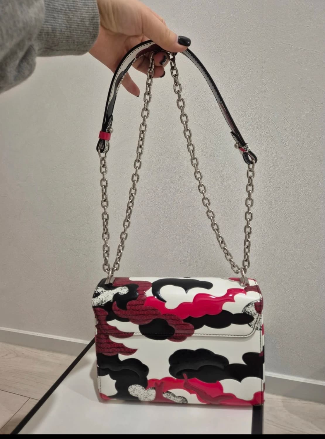 (새상품 한정판) 루이비통 트위스트 MM 카모 리미티드에디션 팝니다 상품이미지3