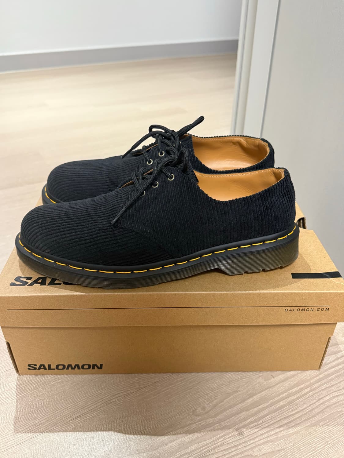 닥터마틴 1461 코듀로이 더비 블랙 280 상품이미지1