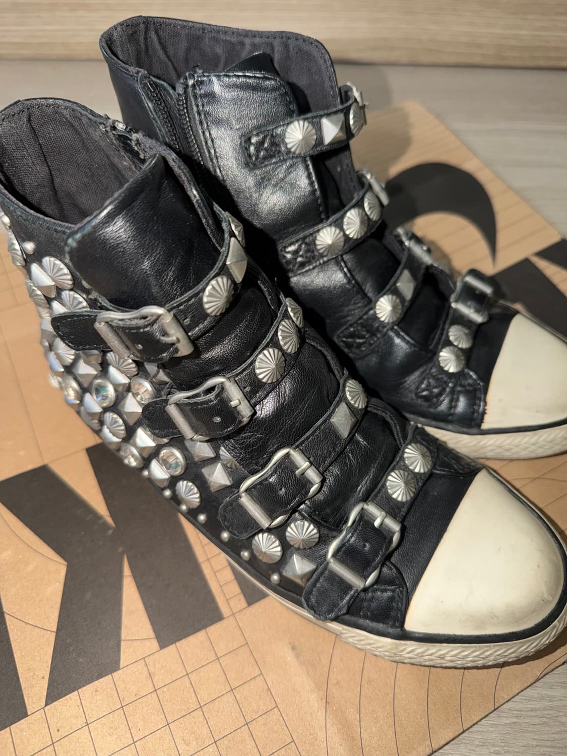 Ash 하이탑 빈티지 신발 상품이미지1