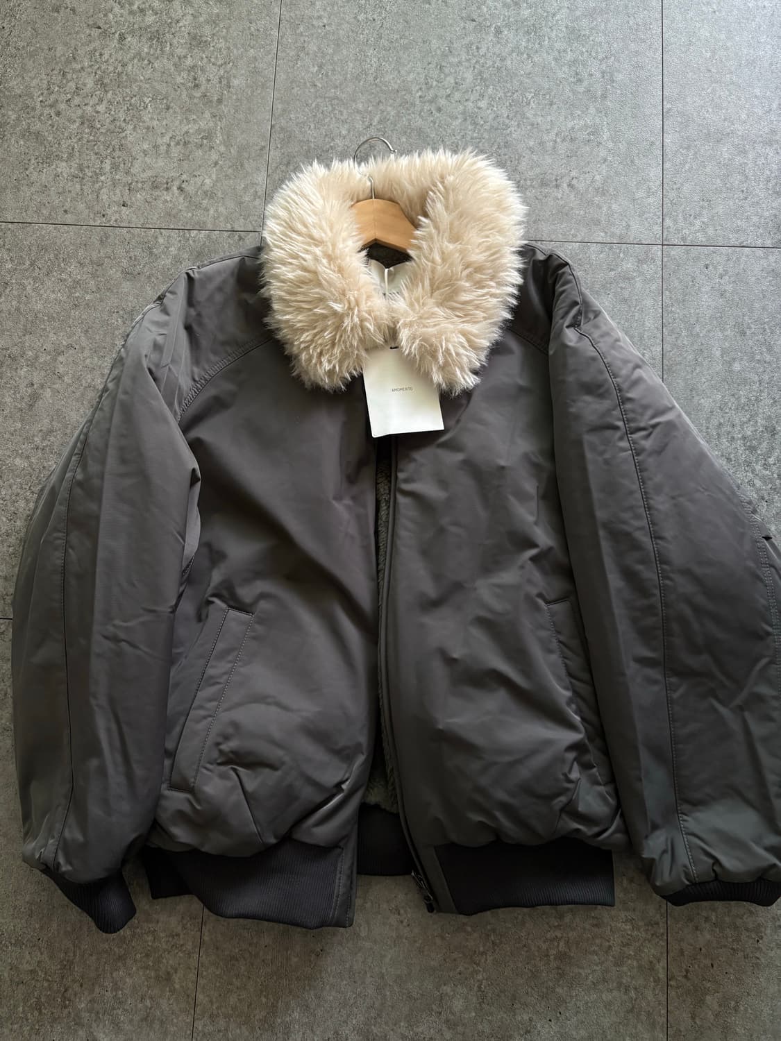 아모멘토 리버시블 퍼 점퍼 (새상품) 상품이미지2