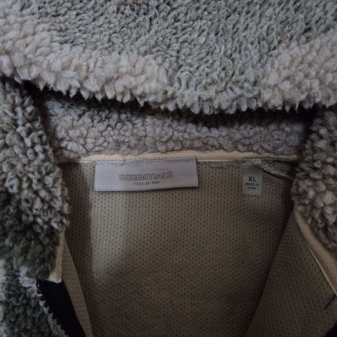 피어오브갓 에센셜 박스로고 카모플라쥬 아노락 후드 후리스 XL(105) 상품이미지5