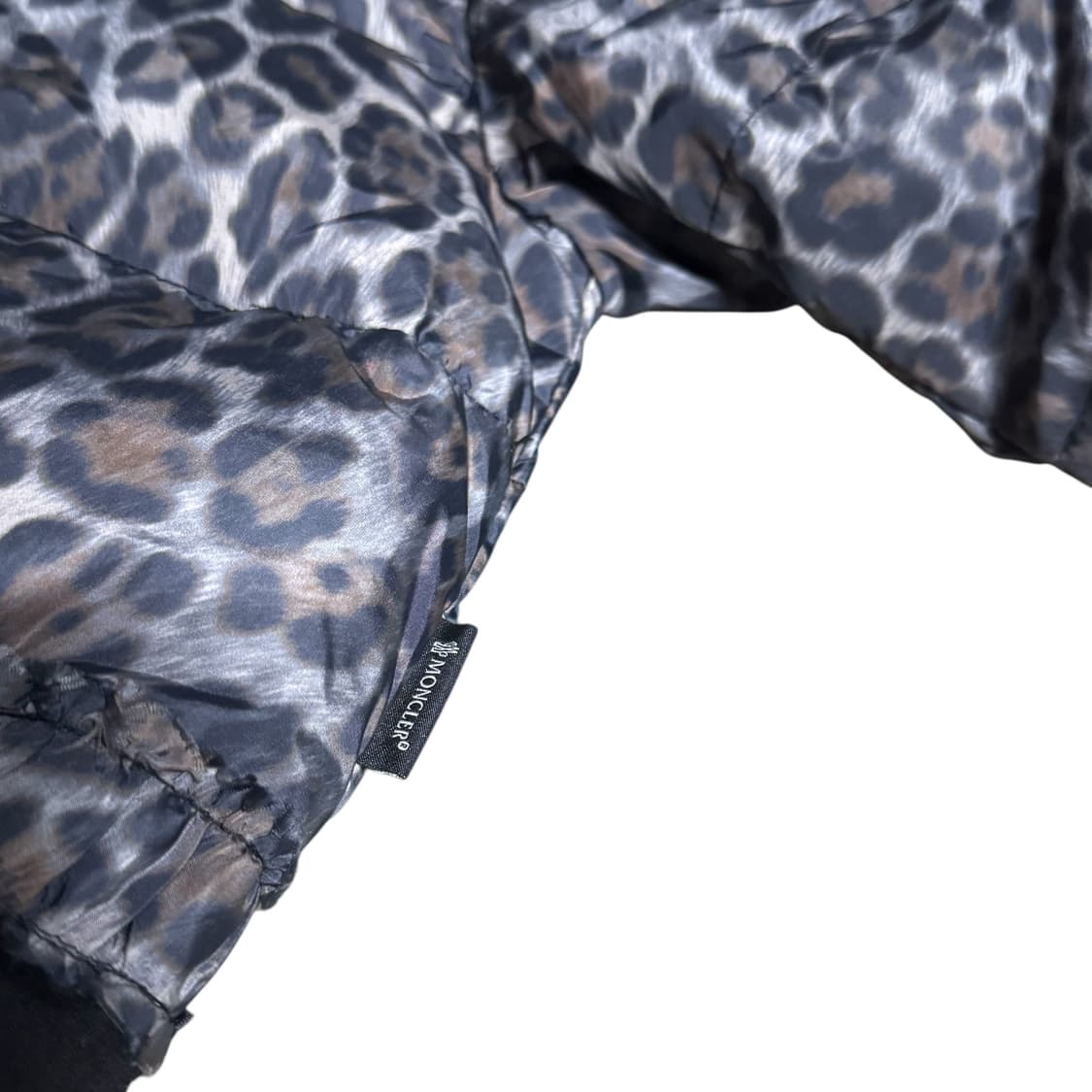 Moncler Leopard Puffer Jacket 상품이미지5