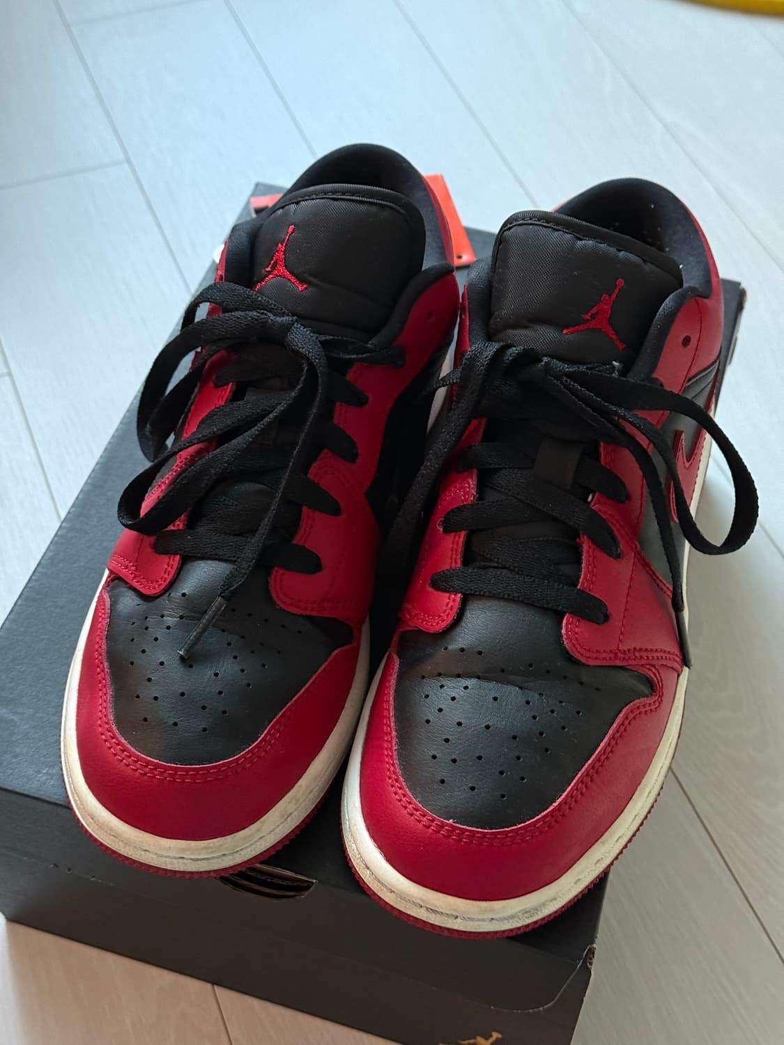 나이키 에어 조던 1 로우 바시티레드 GS 240 상품이미지4