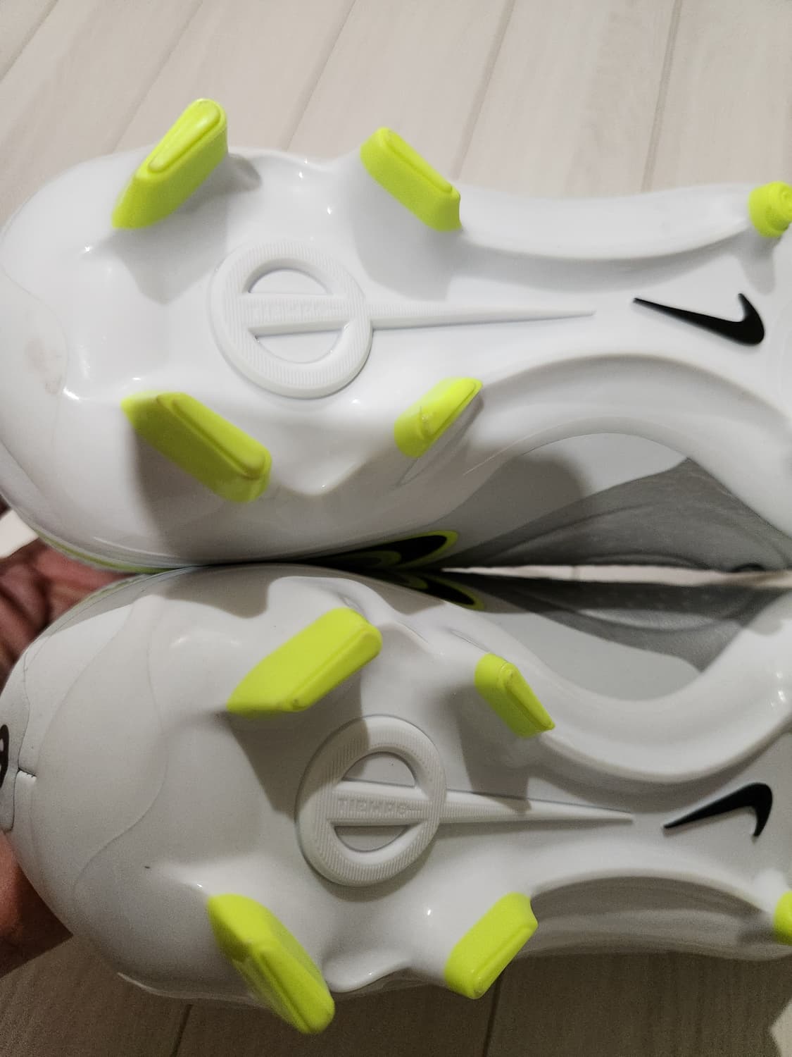 (새상품)나이키 티엠포 레전드10 아카데미 FG MG 축구화 사이즈270 상품이미지6