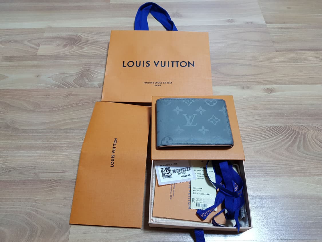 루이비통 티타늄 멀티플월릿 반지갑 상품이미지10