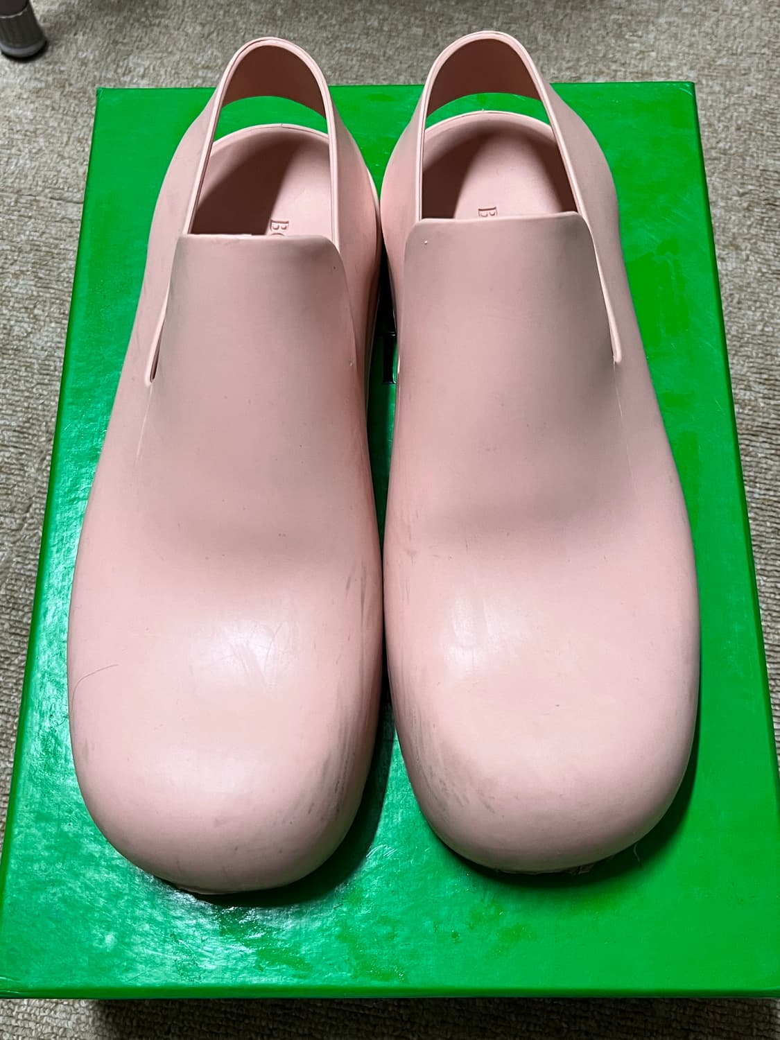 보테가베네타 러버 퍼들 샌들 36 상품이미지2