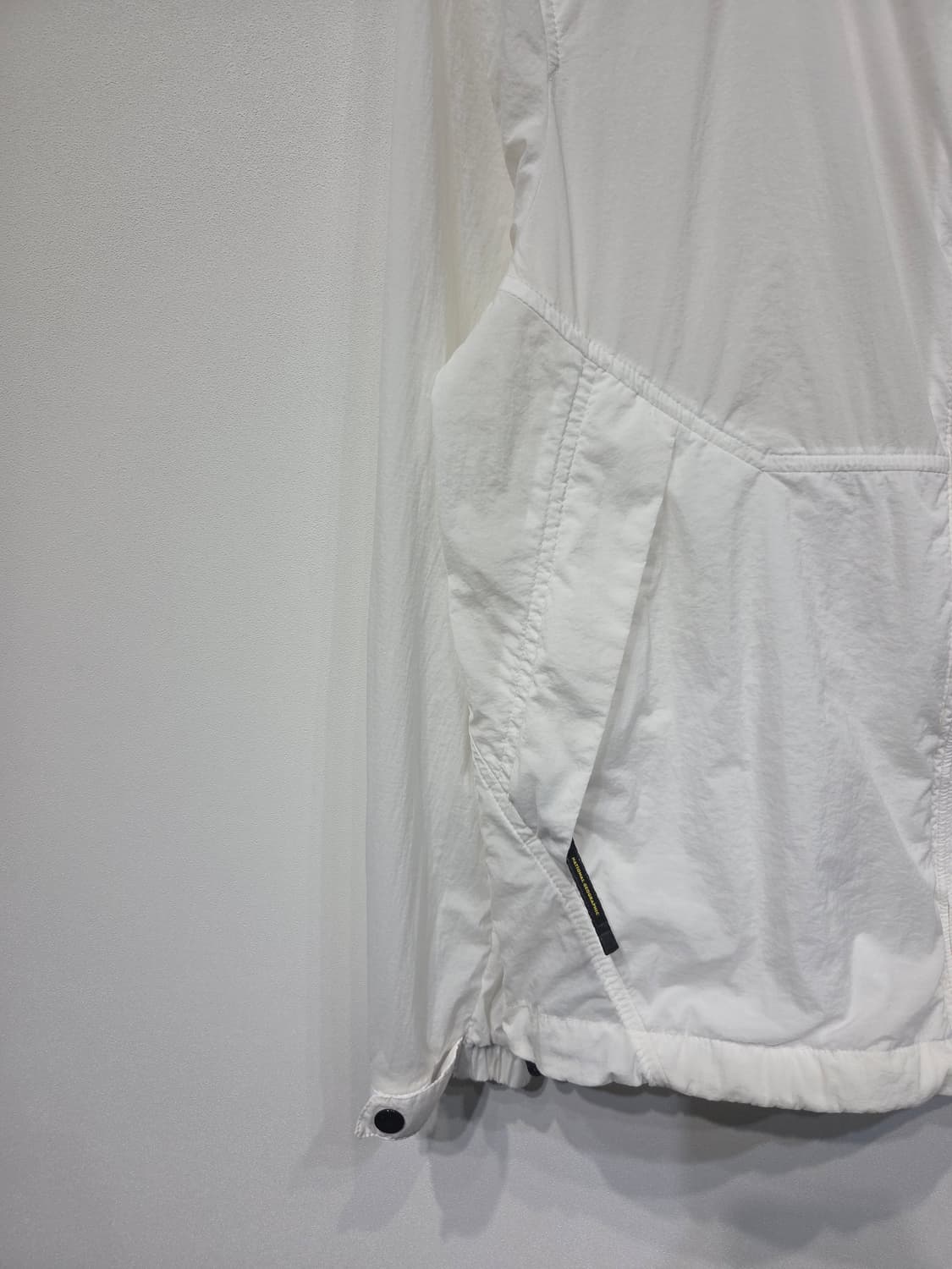 National Geographic 내셔널지오그래픽 경량 후드 바람막이 상품이미지4