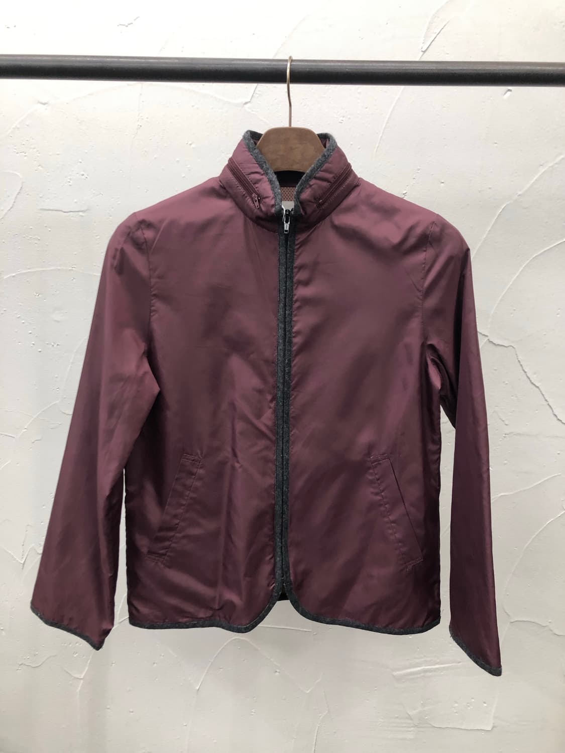 이세이 미야케 전 디렉터 버건디 집업 상품이미지1