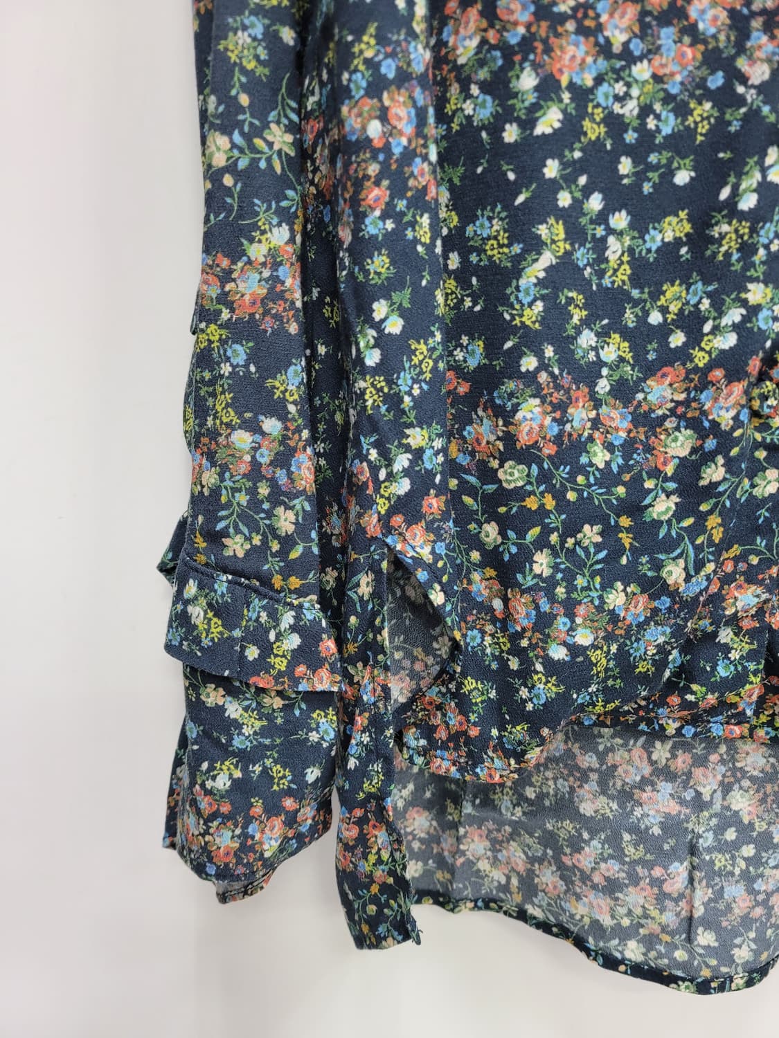 BEAKER 비이커 레이온 셔링 블라우스 / 여 82 (55)
 상품이미지3