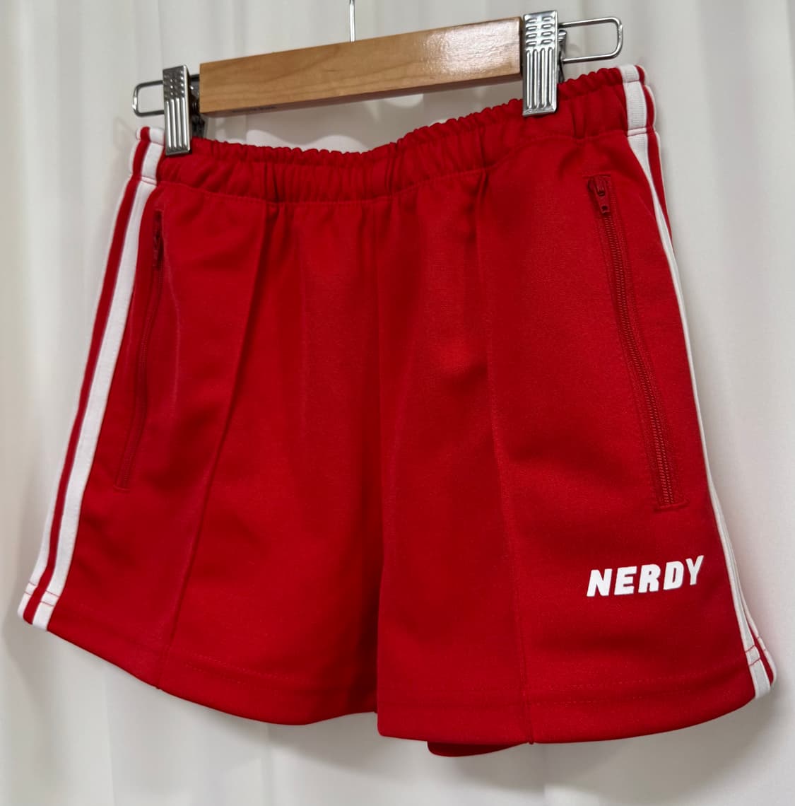 NERDY 널디 정품 트랙쇼츠 레드 S 상품이미지4