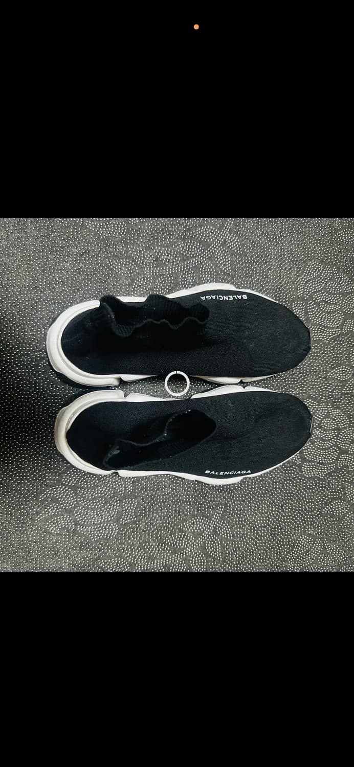 발렌시아가 스피드러너 검흰(오리지널 로고버전)EU38 245/250 상품이미지2