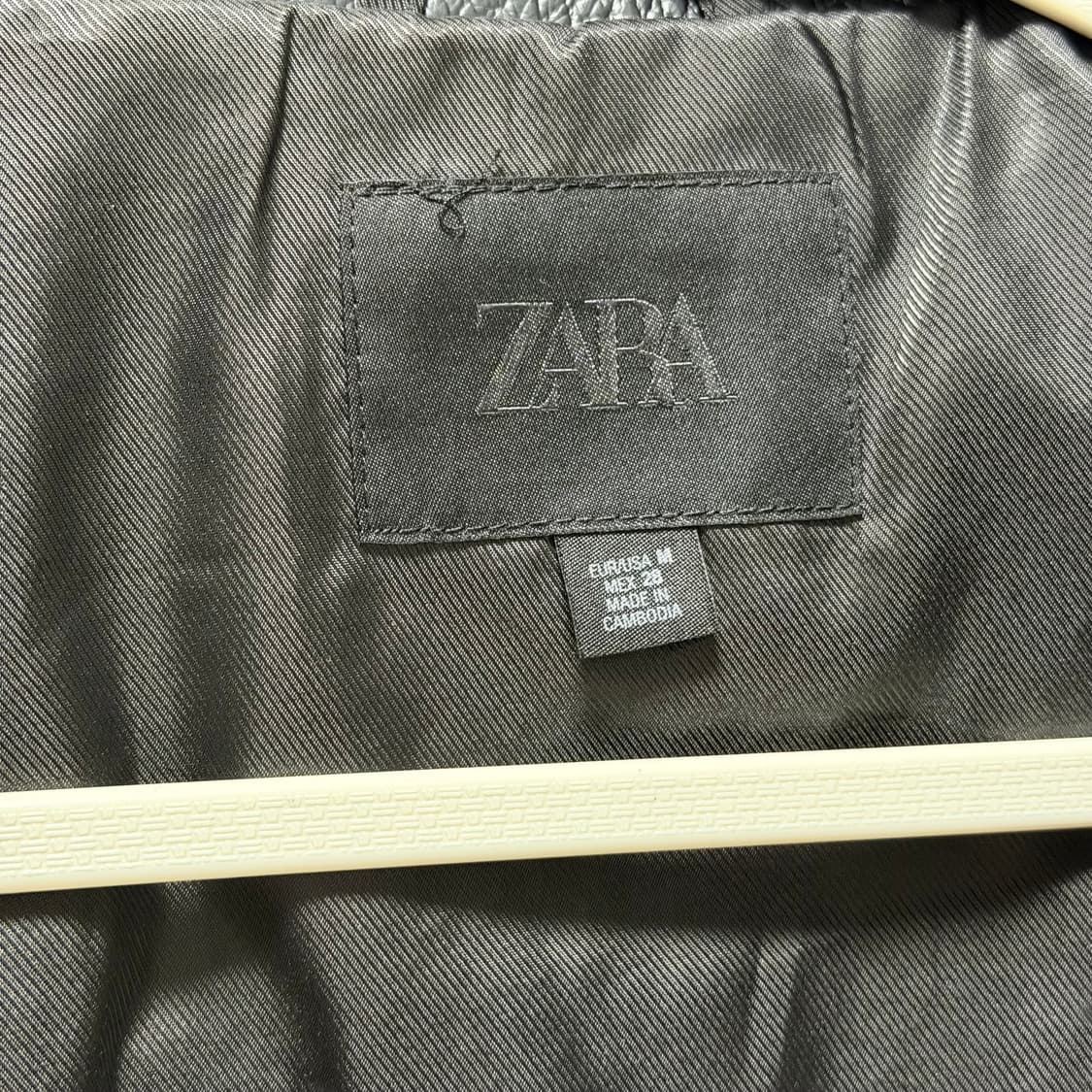 자라 페이크 레더 점퍼 (자라 생로랑 자켓 상품이미지3