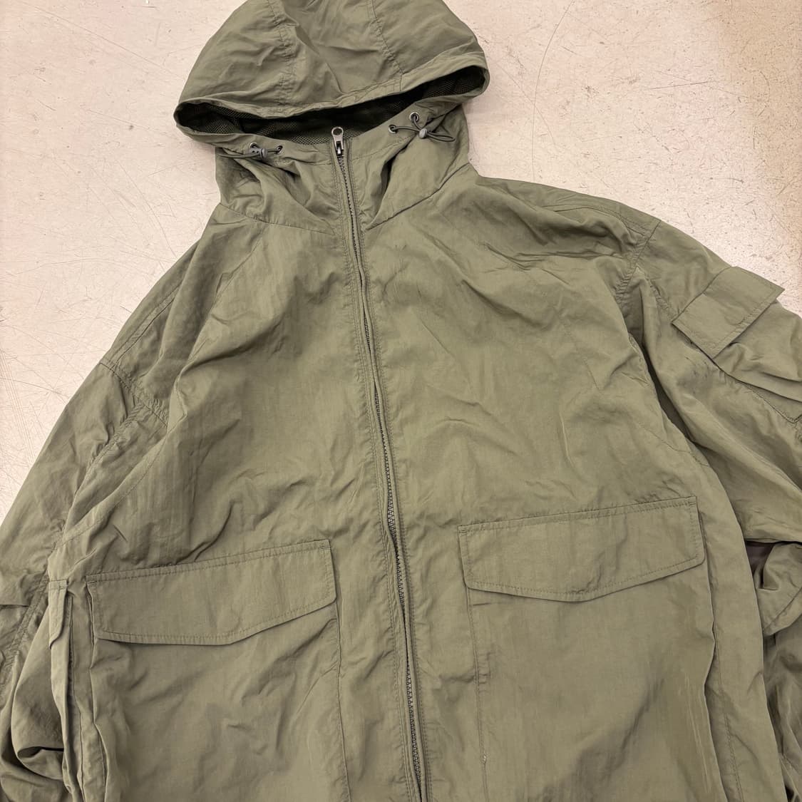 에디바우어 카키 마운틴 바람막이 상품이미지2