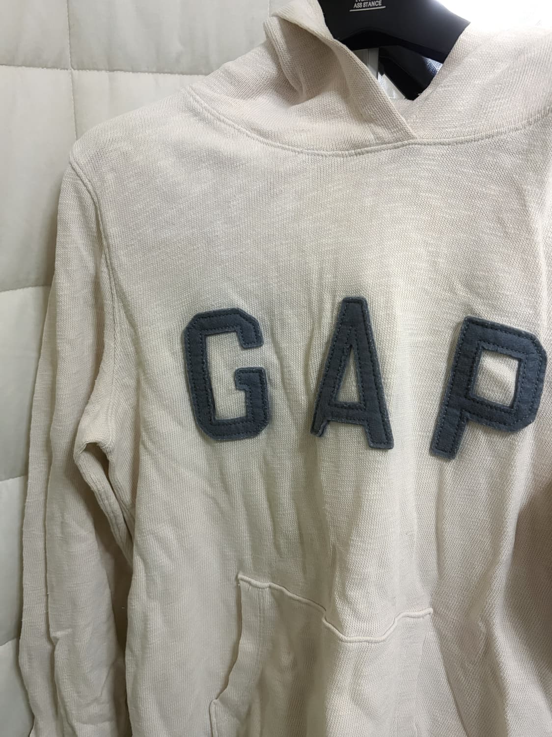 갭 로고 아이보리 후드티 (후드 포인트 로고) 상품이미지1