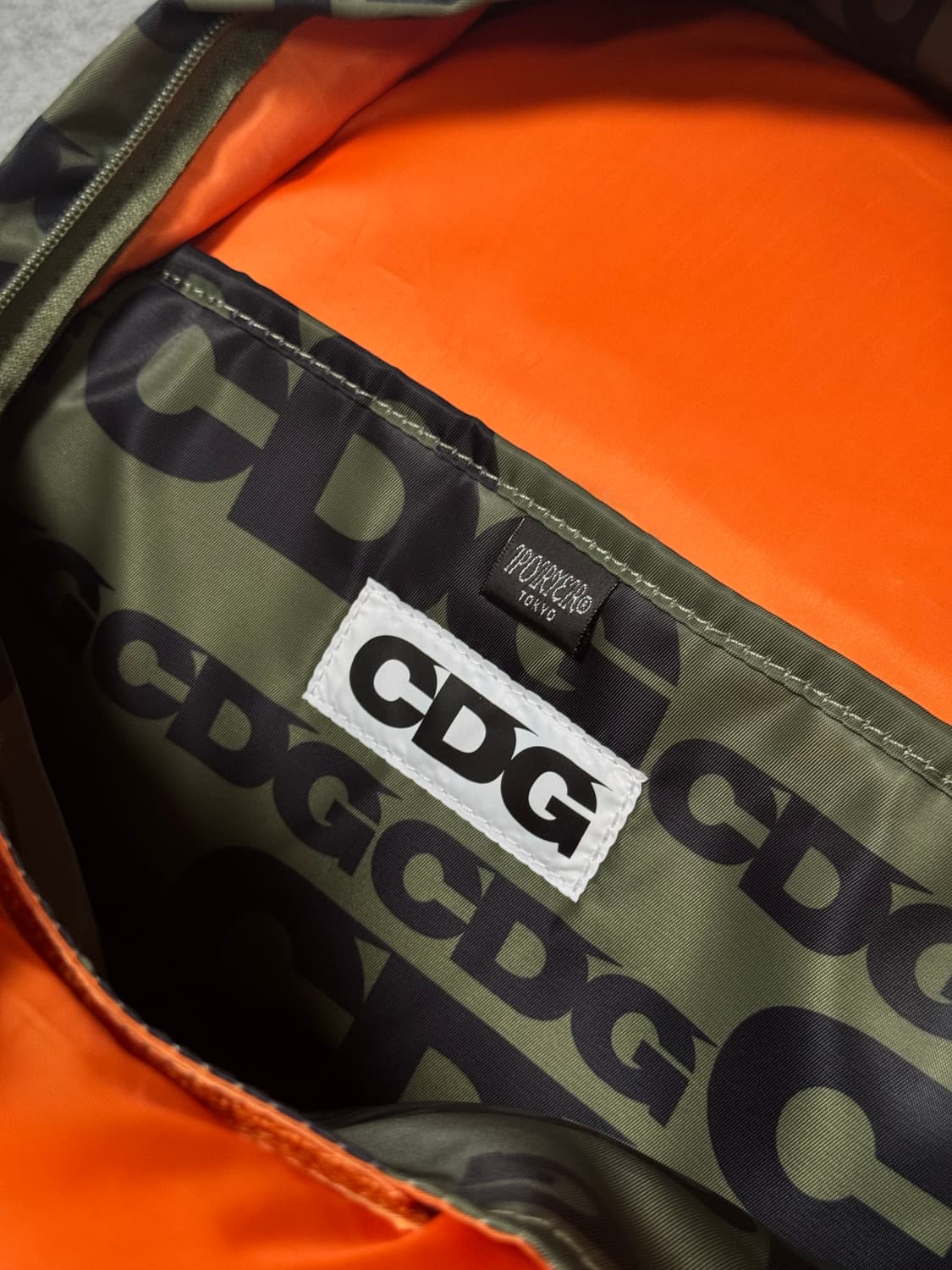 포터 x 꼼데가르송 CDG 콜라보 백팩 판매합니다. 상품이미지3