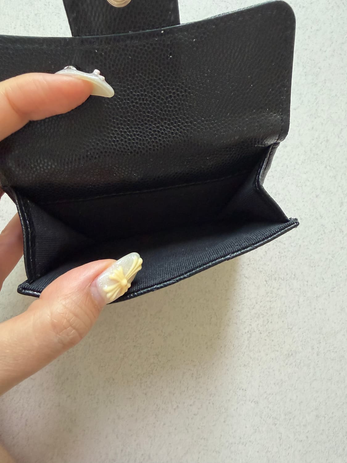 샤넬 캐비어 스몰플랩 반지갑 상품이미지6