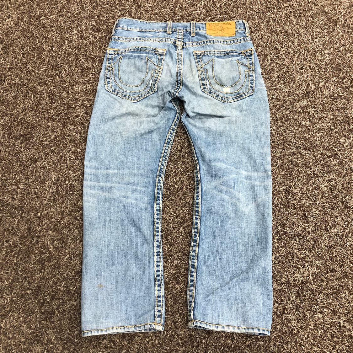 트루릴리전 Logan Super T 디스 워싱 데님 팬츠 상품이미지2