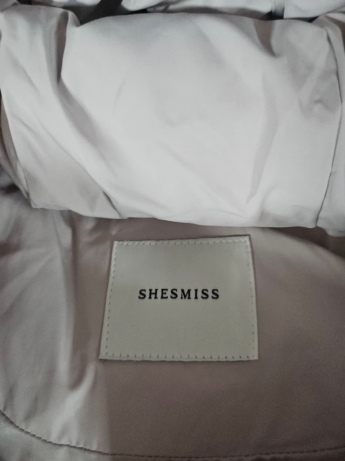 쉬즈미스] 폭스 퍼 벨티드 덕다운 패딩  55 후두일체 상품이미지7