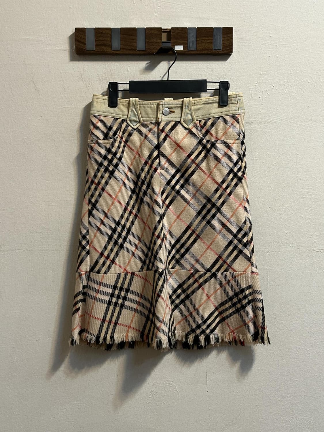 버버리 블루라벨 노바체크 울 프린지 스커트 상품이미지1