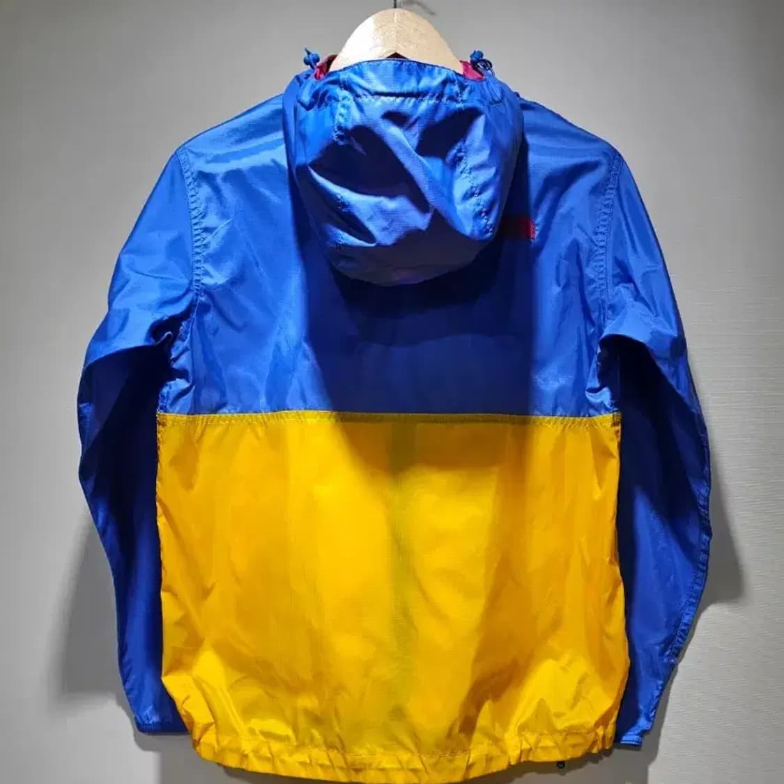 노스페이스 바람막이 블루/옐로우 XS 상품이미지7