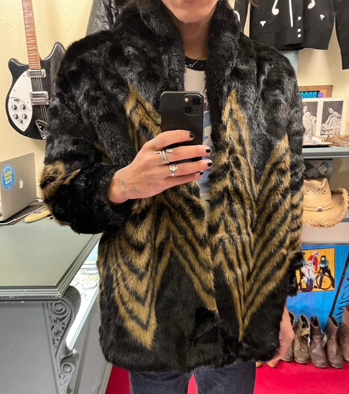 ABSTRACT FUR COAT 상품이미지5