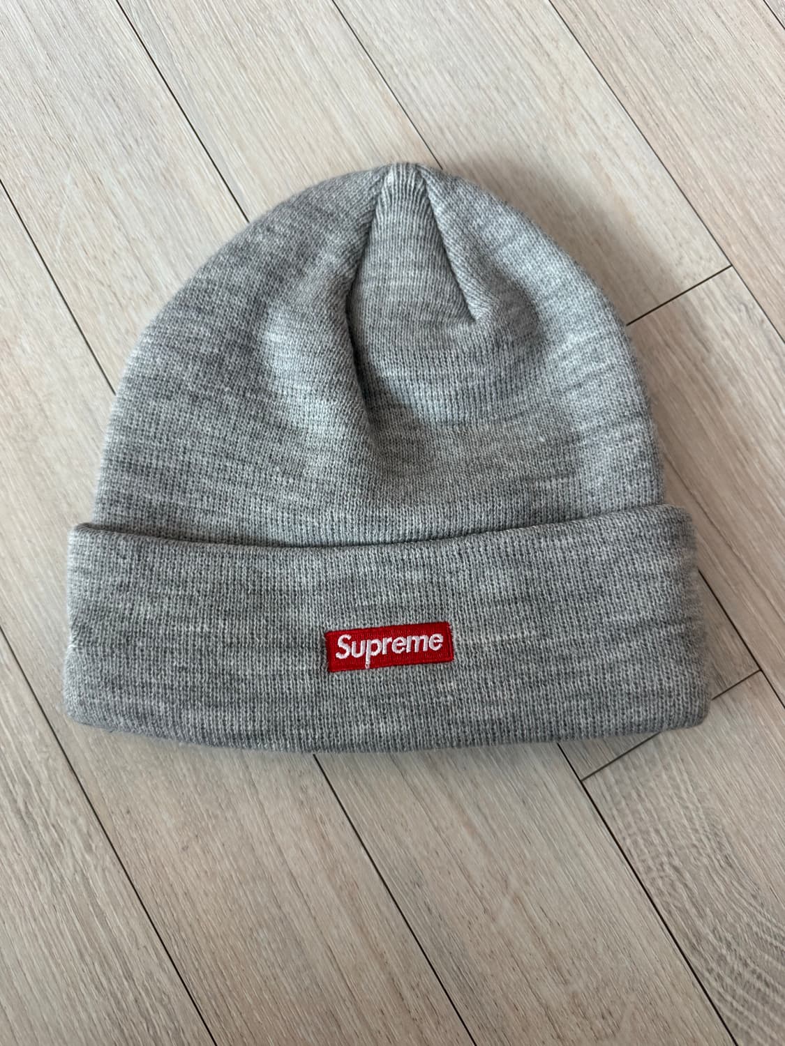 슈프림 뉴에라 S 로고 비니 상품이미지2