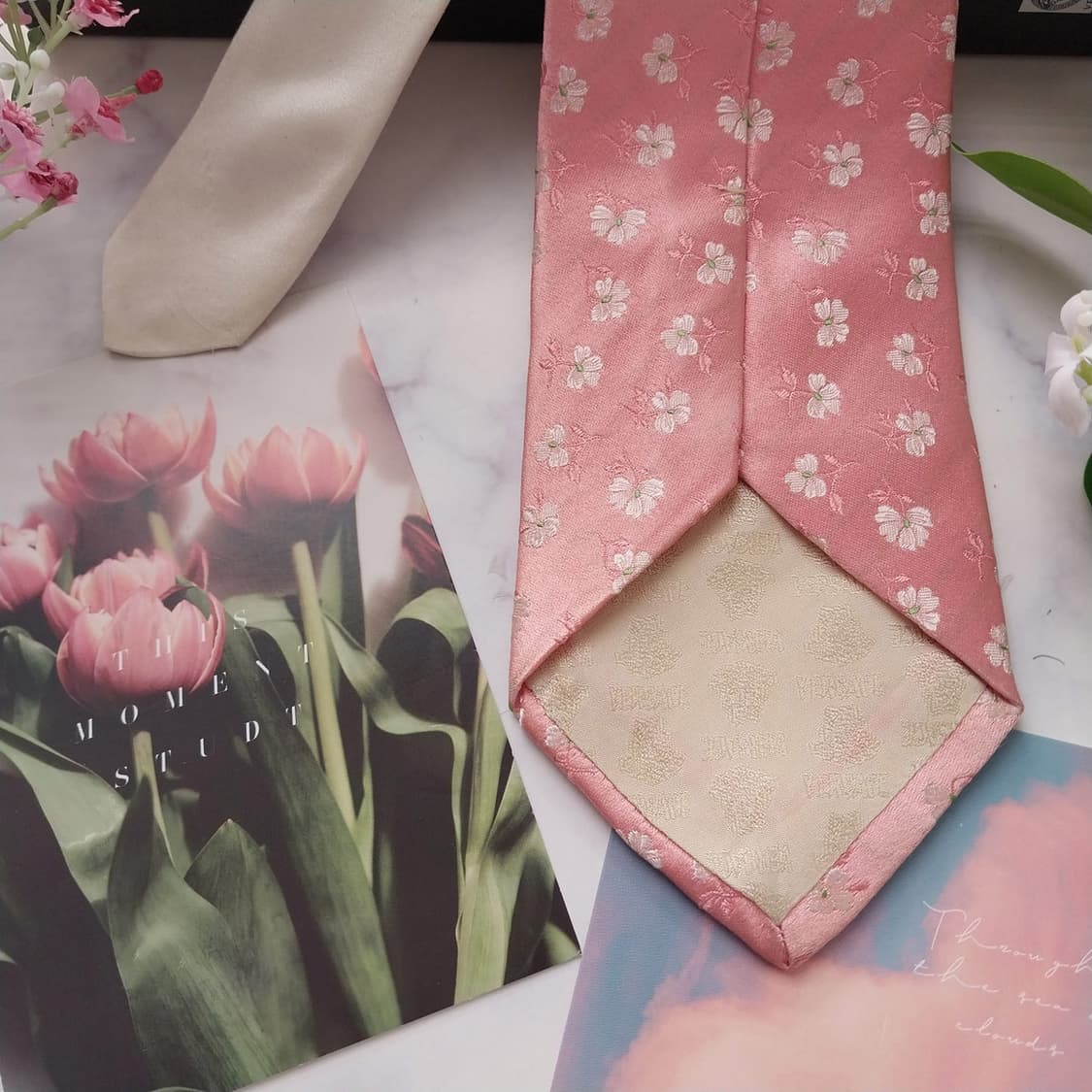 베르사체 실크 플라워 자카드 넥타이 9.3cm A+~A등급 K1599
 상품이미지5