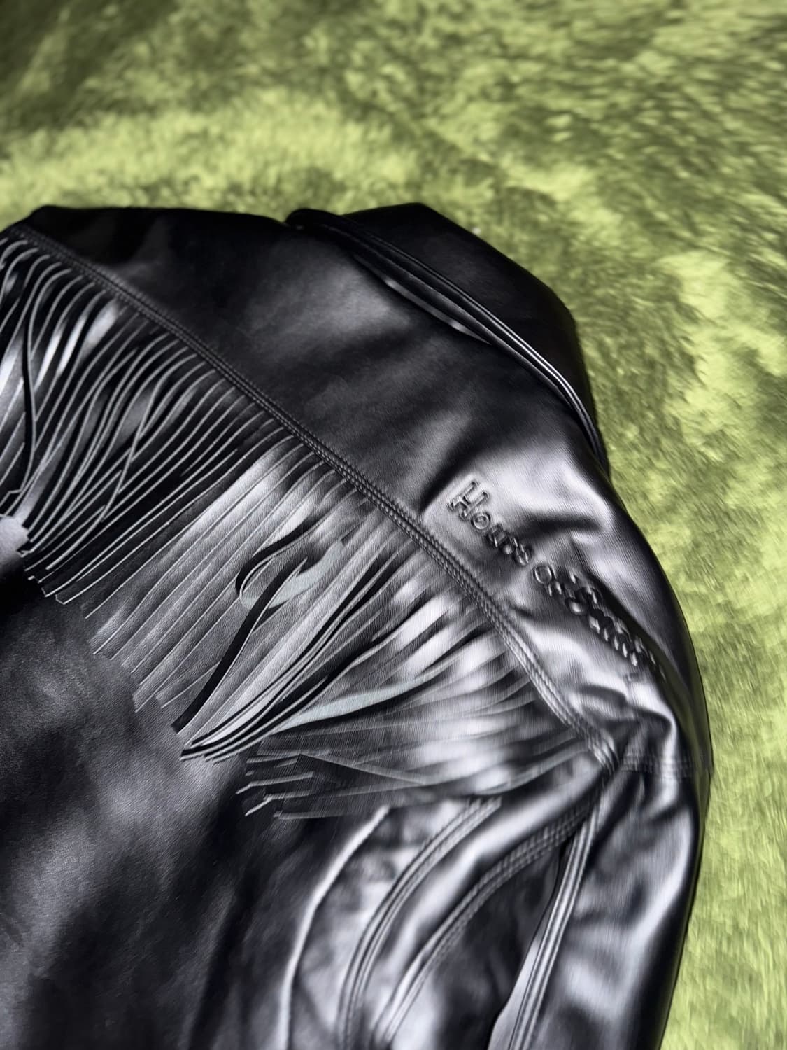 [XS] 하우스오브써니 크롭 프린지 FAUX 레더 자켓 블랙 상품이미지9