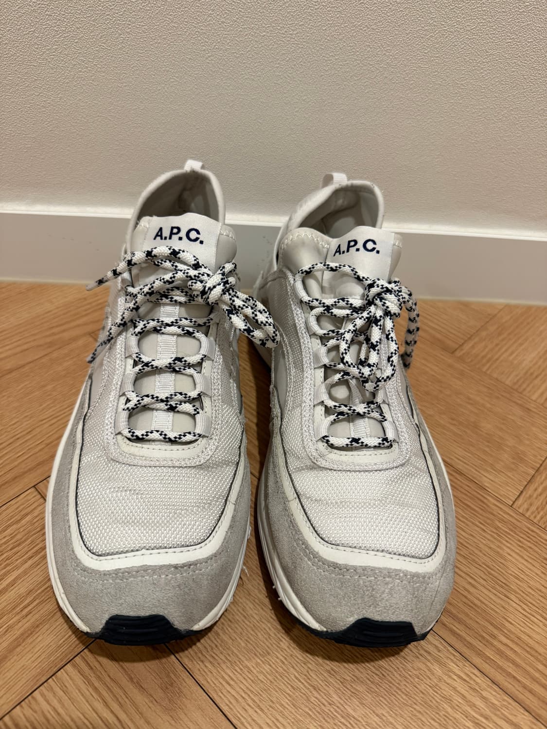 아페쎄 런어라운드 스니커즈 (42사이즈) 상품이미지2