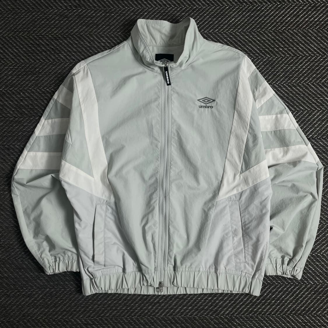 엄브로 빅로고 우븐 박시핏 트랙 자켓y 3587 상품이미지3