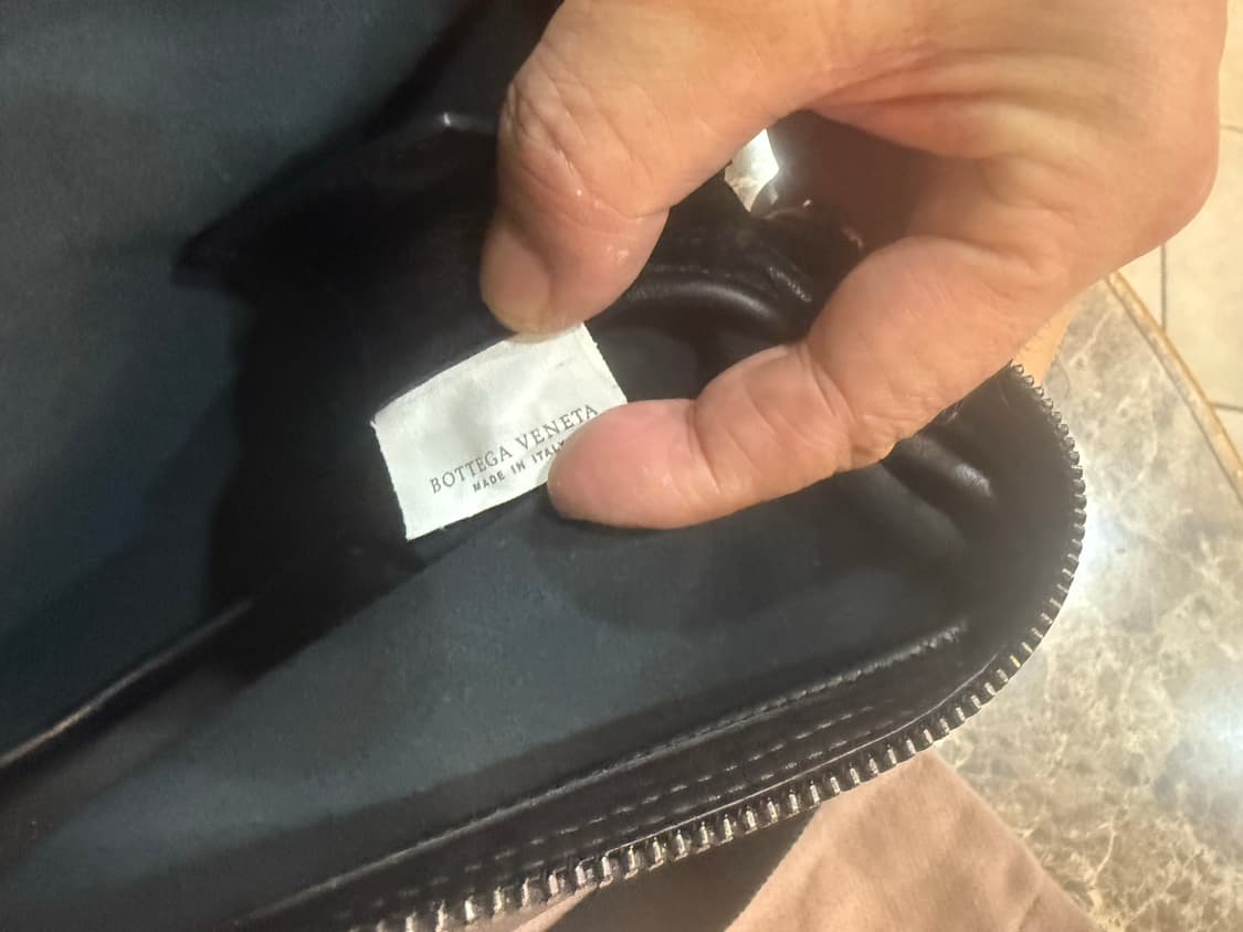 25ss 정품 보테카베네타 도큐먼트 벨트백 팝니다 상품이미지7