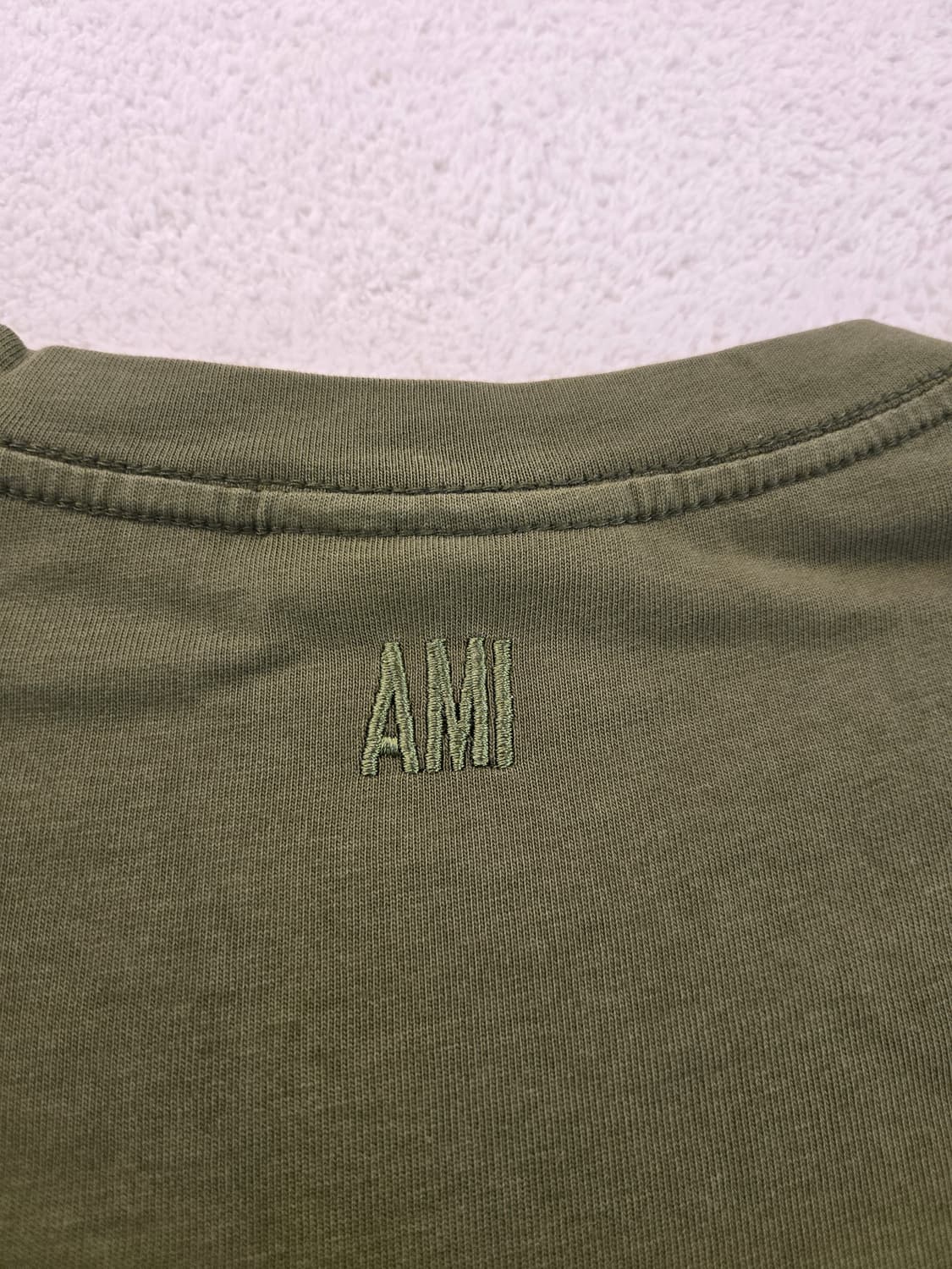 아미 AMI 카키 잔디밭 로고 반팔 티셔츠 2XL 상품이미지8