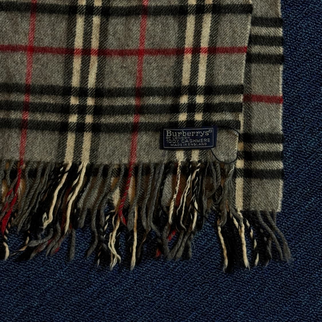 버버리 그레이 체크 머플러 상품이미지2