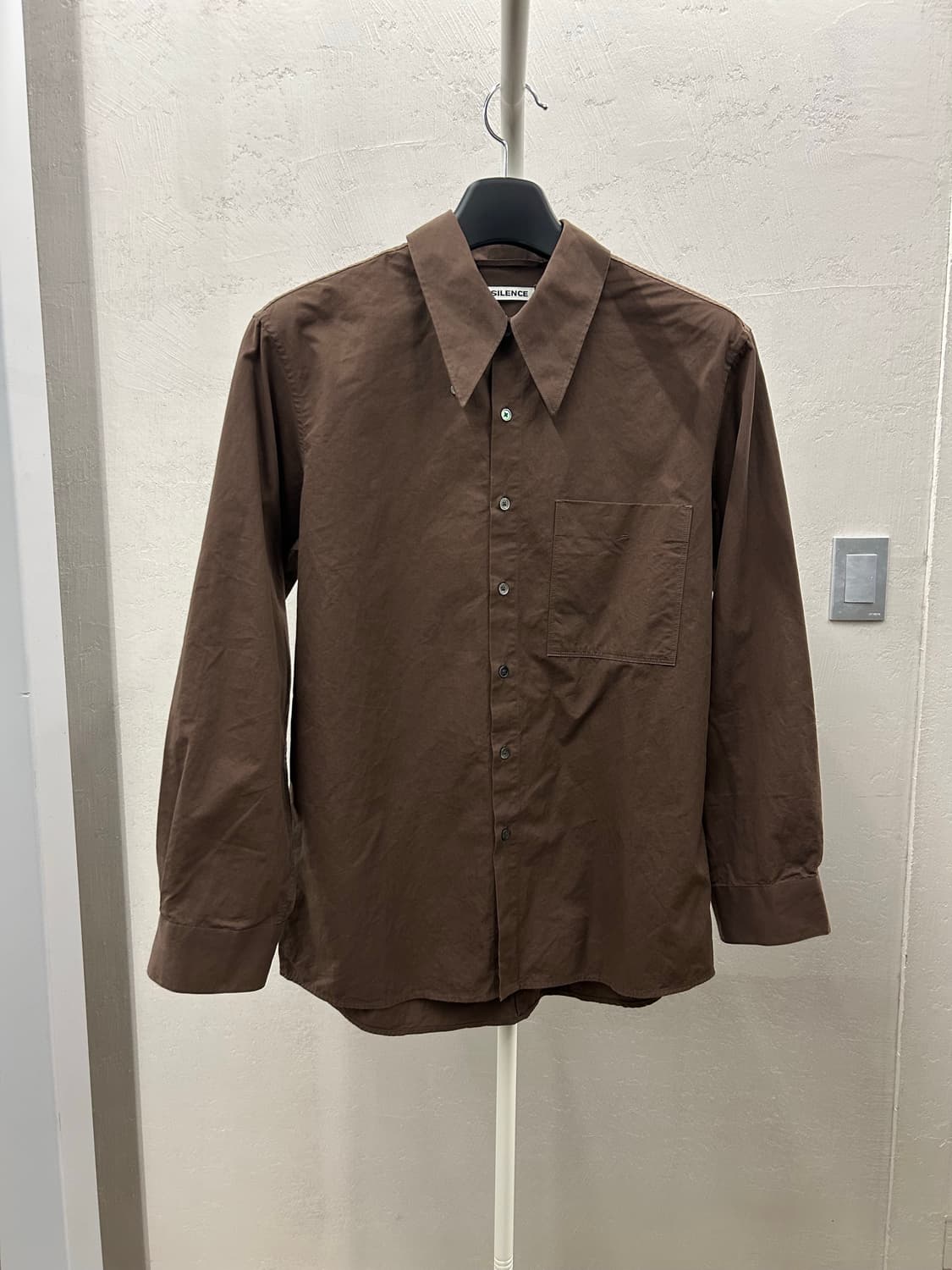 INSILENCE 인사일런스 고급 브라운 셔츠 상품이미지2