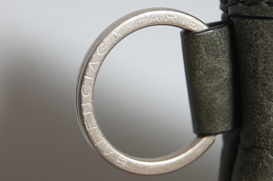 발렌시아가 멋스러운 가죽 클러치백 상품이미지3