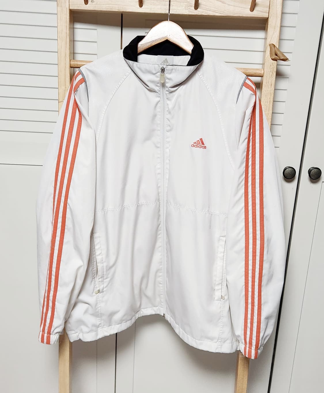 대장 아디다스 삼선 화이트x오렌지 바람막이 자켓 상품이미지3