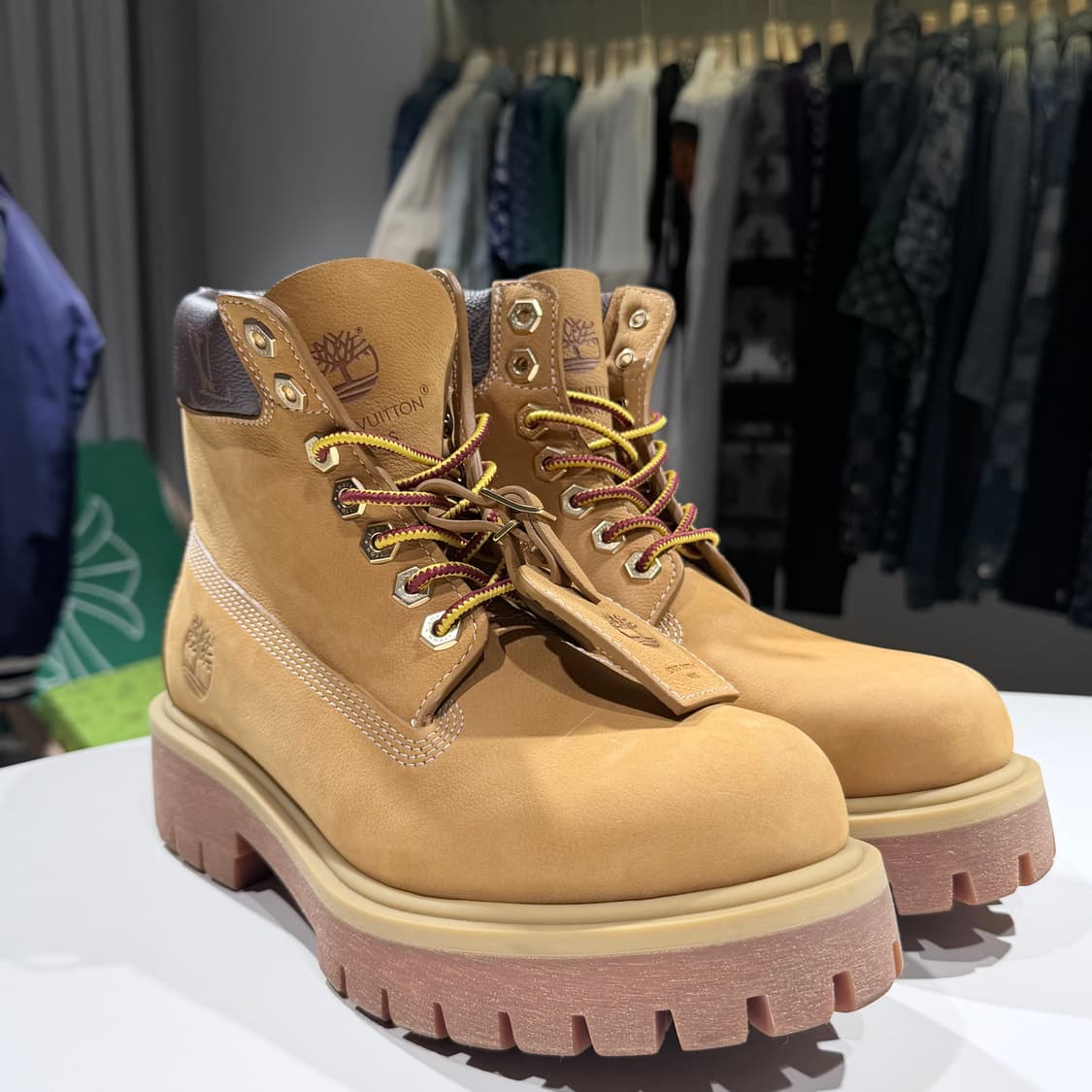 (A+/8.5) / 루이비통 x 팀버랜드 6인치 앵클 워커 부츠 베이지 상품이미지3