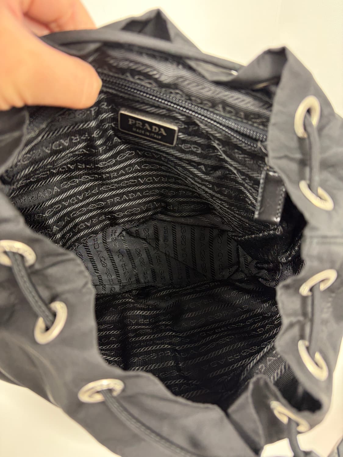 프라다 B6677 나일론 투포켓 스몰 백팩 상품이미지9