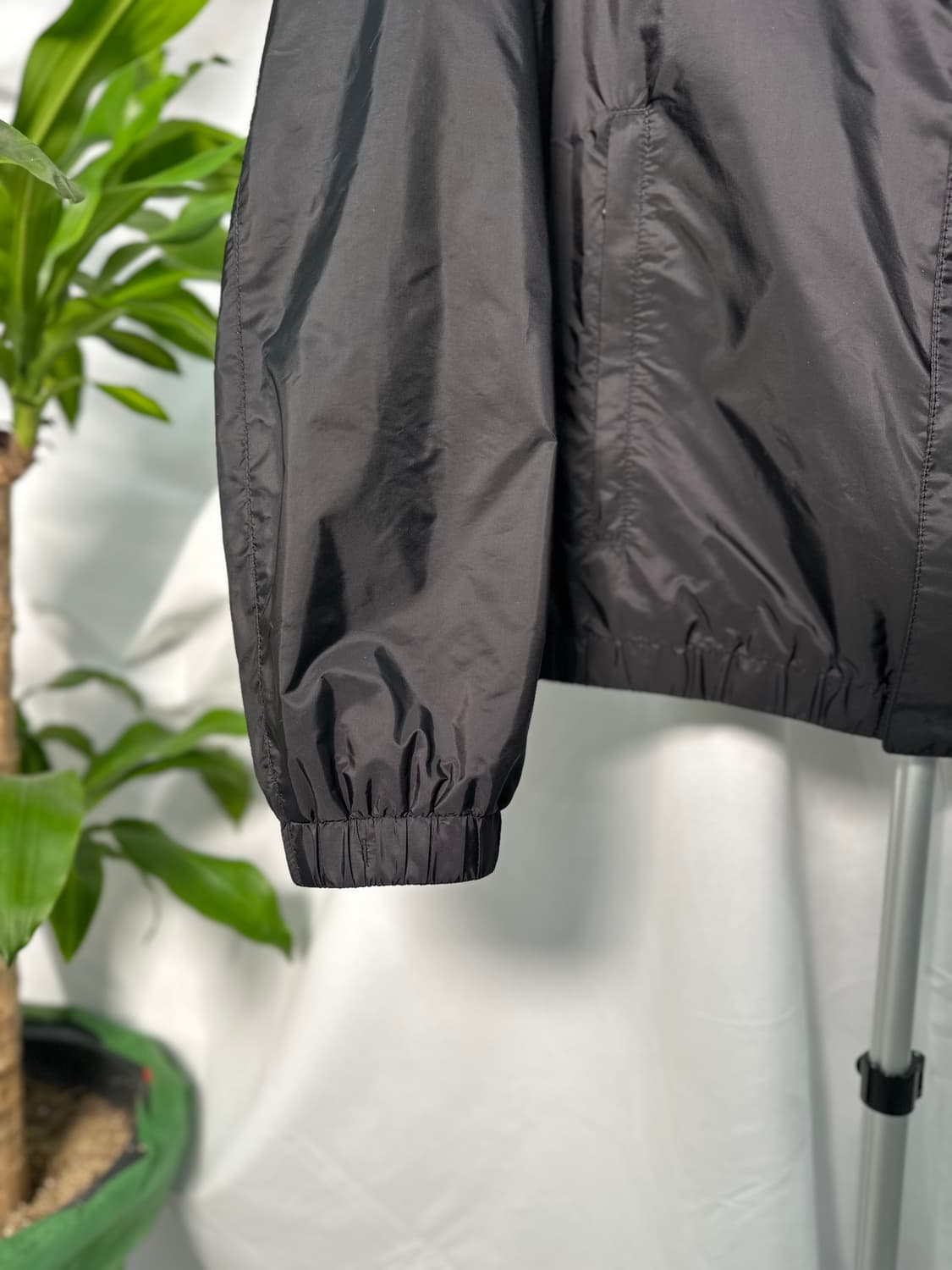 [정품] 프라다 로고 리나일론 바람막이 품명 SGN521 46사이즈 상품이미지6