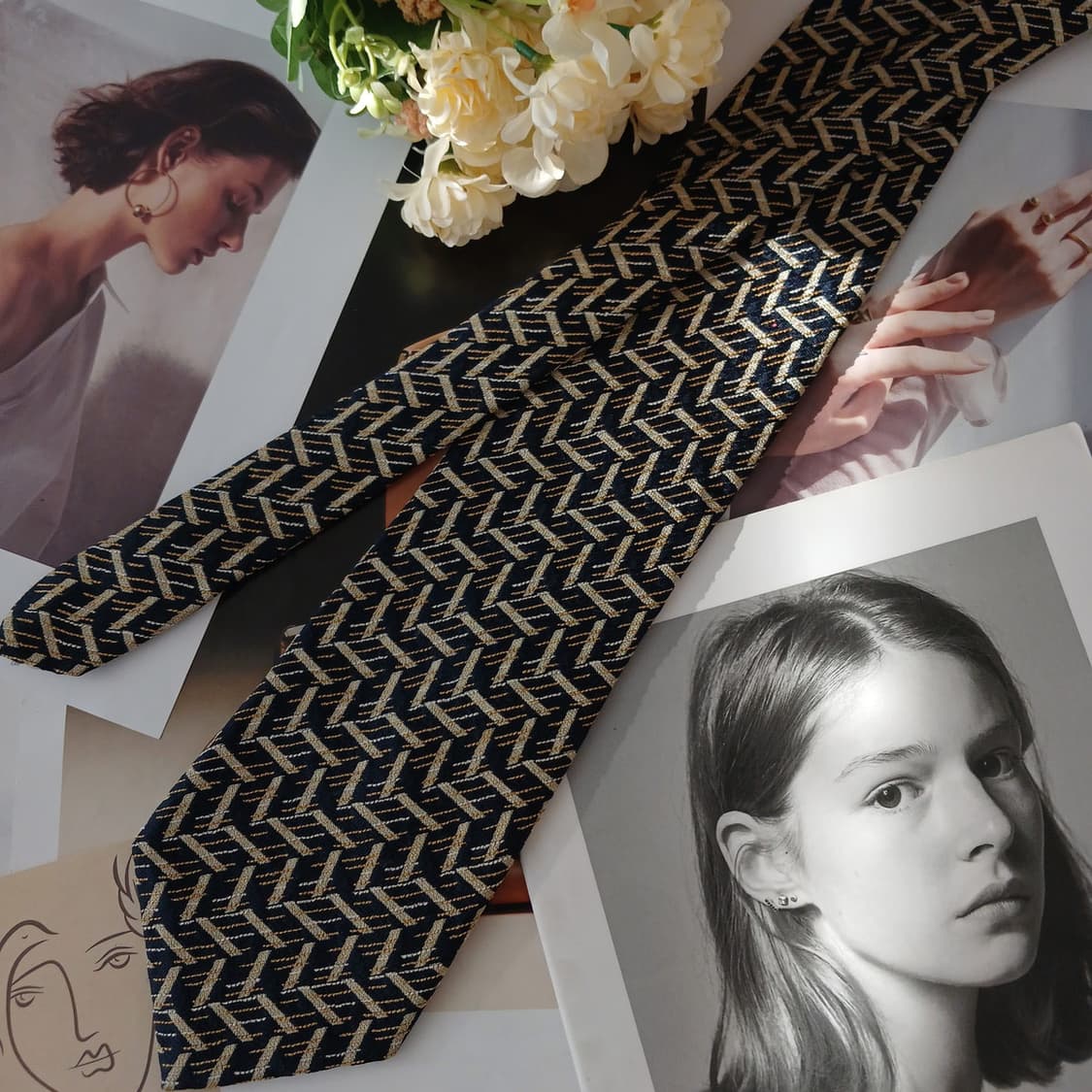 아쿠아스큐텀 실크 지그재그 넥타이 9.9cm A+등급 A19065
 상품이미지3