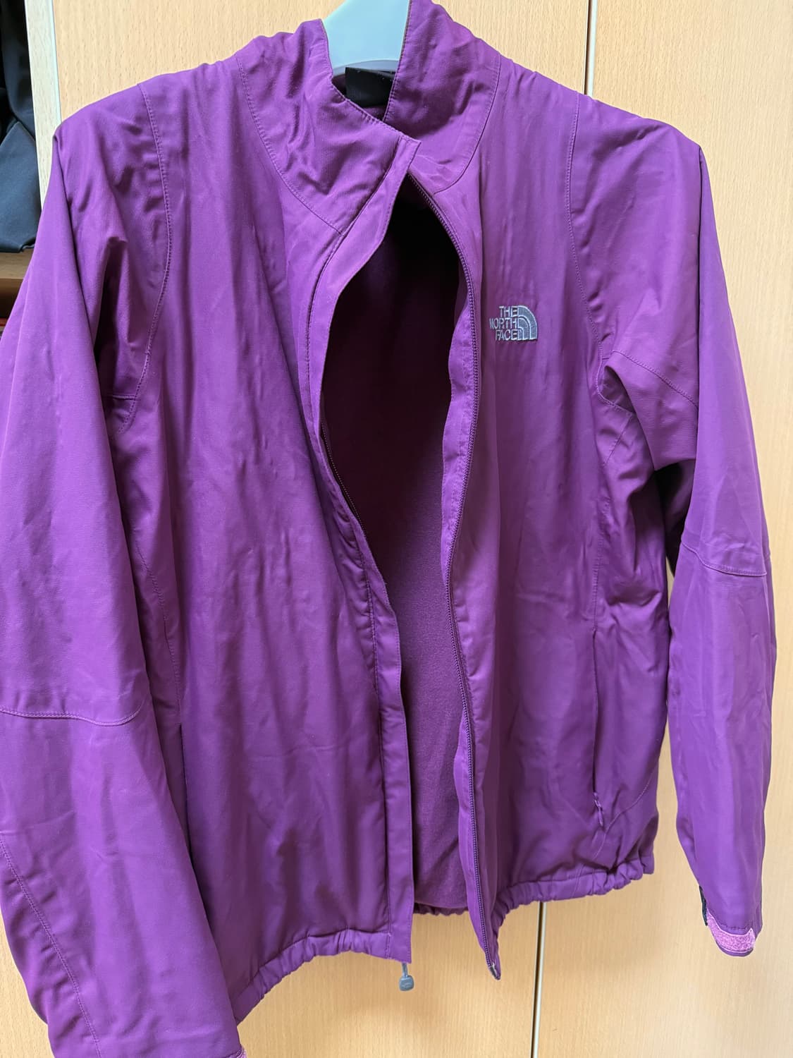 노스페이스 바람막이 윈드브레이커 상품이미지3